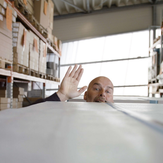 York versteckt sich hinter einem Block