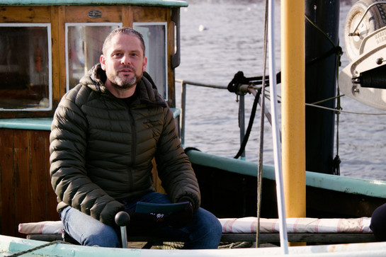 Timo Klass guckt in die Kamera