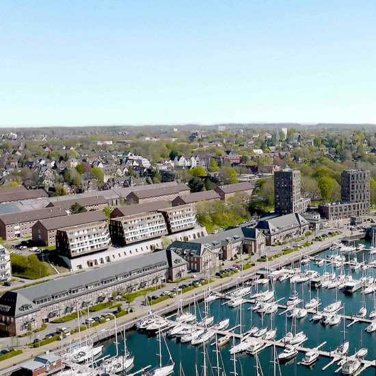 Luftbild vom Sonwiker Hafen bei gutem Wetter