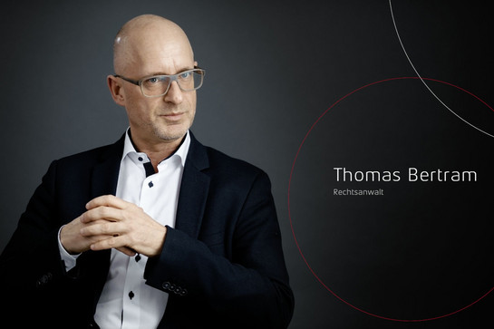 Standbild von Thomas Bertram im Interview