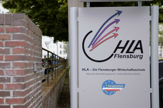 Ein Schild der HLA