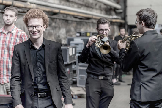 Drei Musiker eines Orchesters