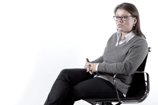 bb_arbeitgeberverband_teaser_01.jpg Eine Frau sitzt in einem Bürostuhl