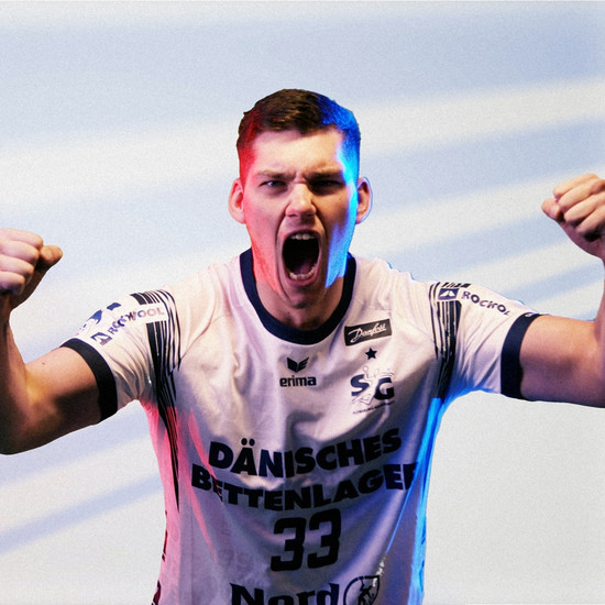 Ein SG Spieler grüllt in die Kamera