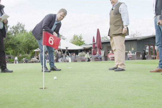 Dr. Ralf Stegner spielt Golf