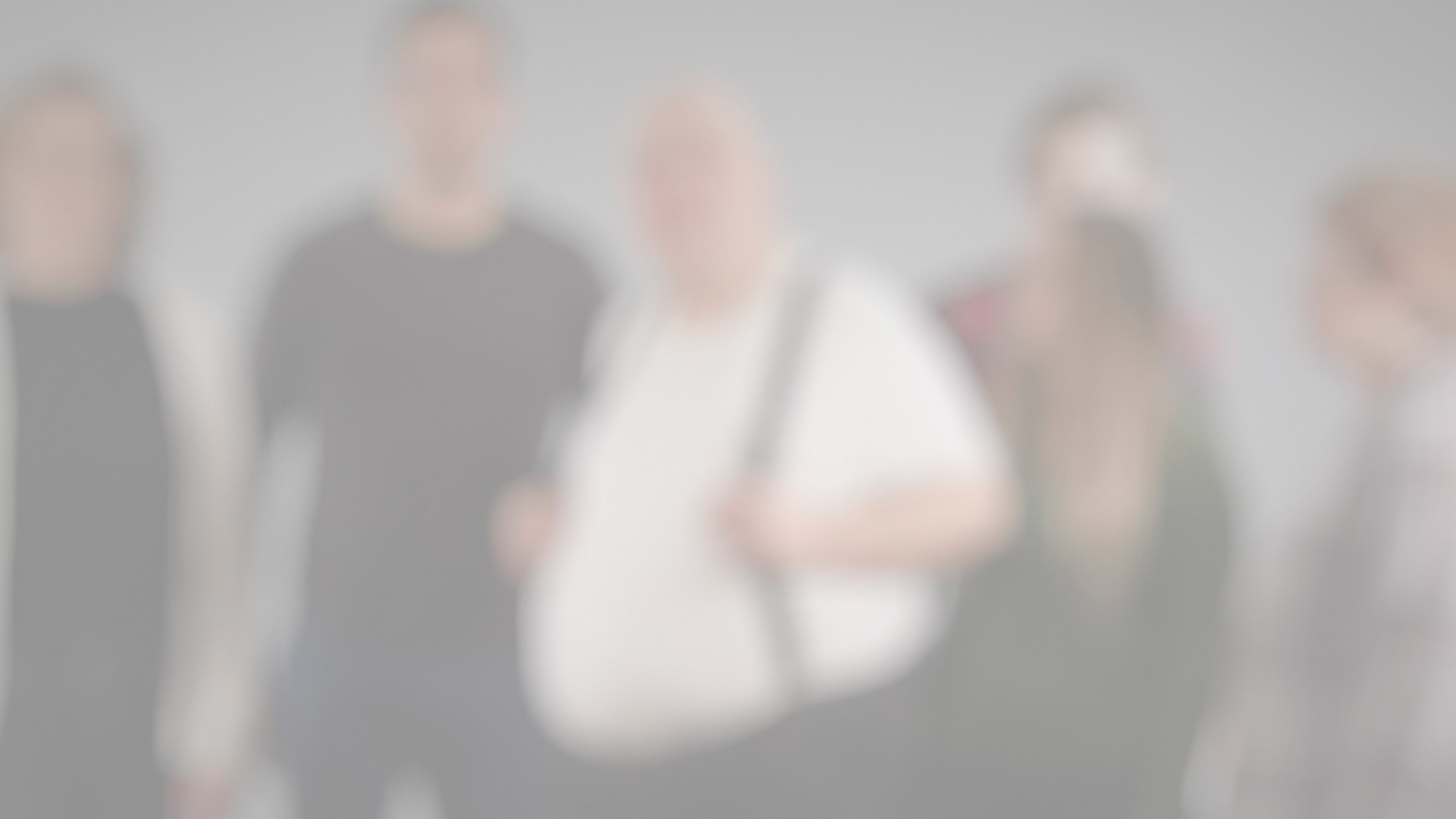Ein verschwommenes Gruppenbild