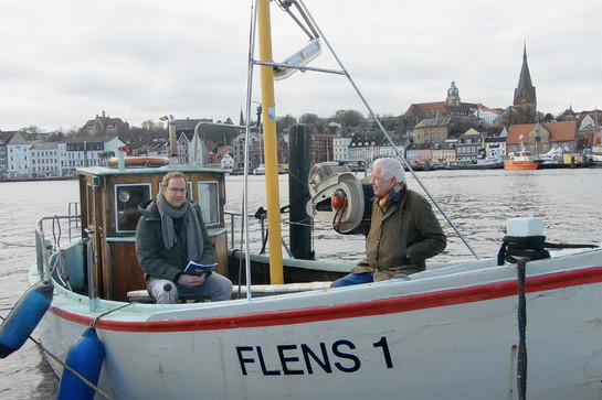 Maximilian Bruhn wird interviewt