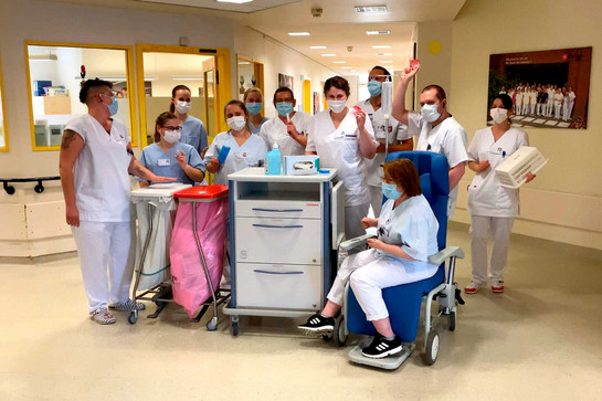 bb_solidaritaetincoronazeiten_teaser_03.jpg Gruppenbild von Krankenschwestern