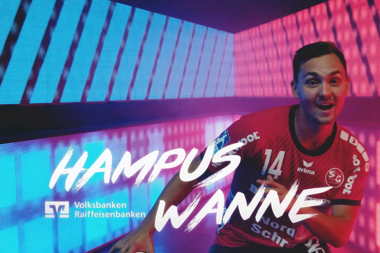 Hampus Wanne spielt mit der Kamera