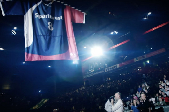 Ein SG Trikot hängt in der Halle