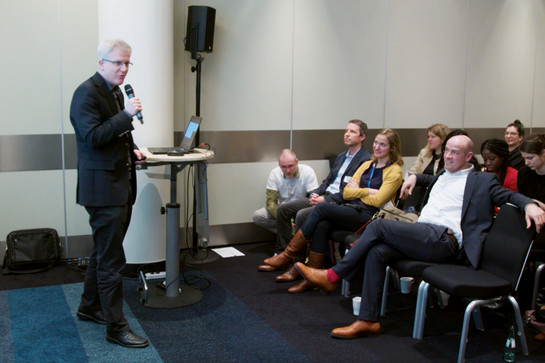 Die Teilnehmer beim Symposium.