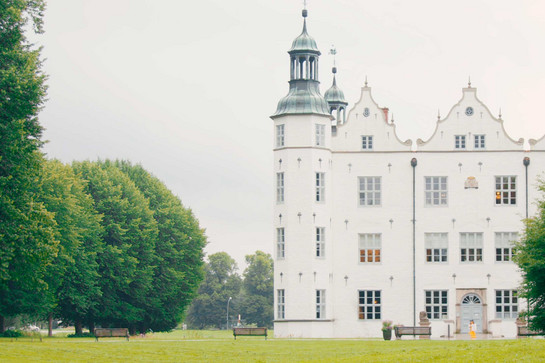 bb_spho_teaser_04.jpg Ein weißes Schloss