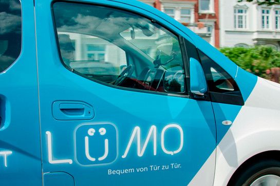 Blaues Lümo Auto