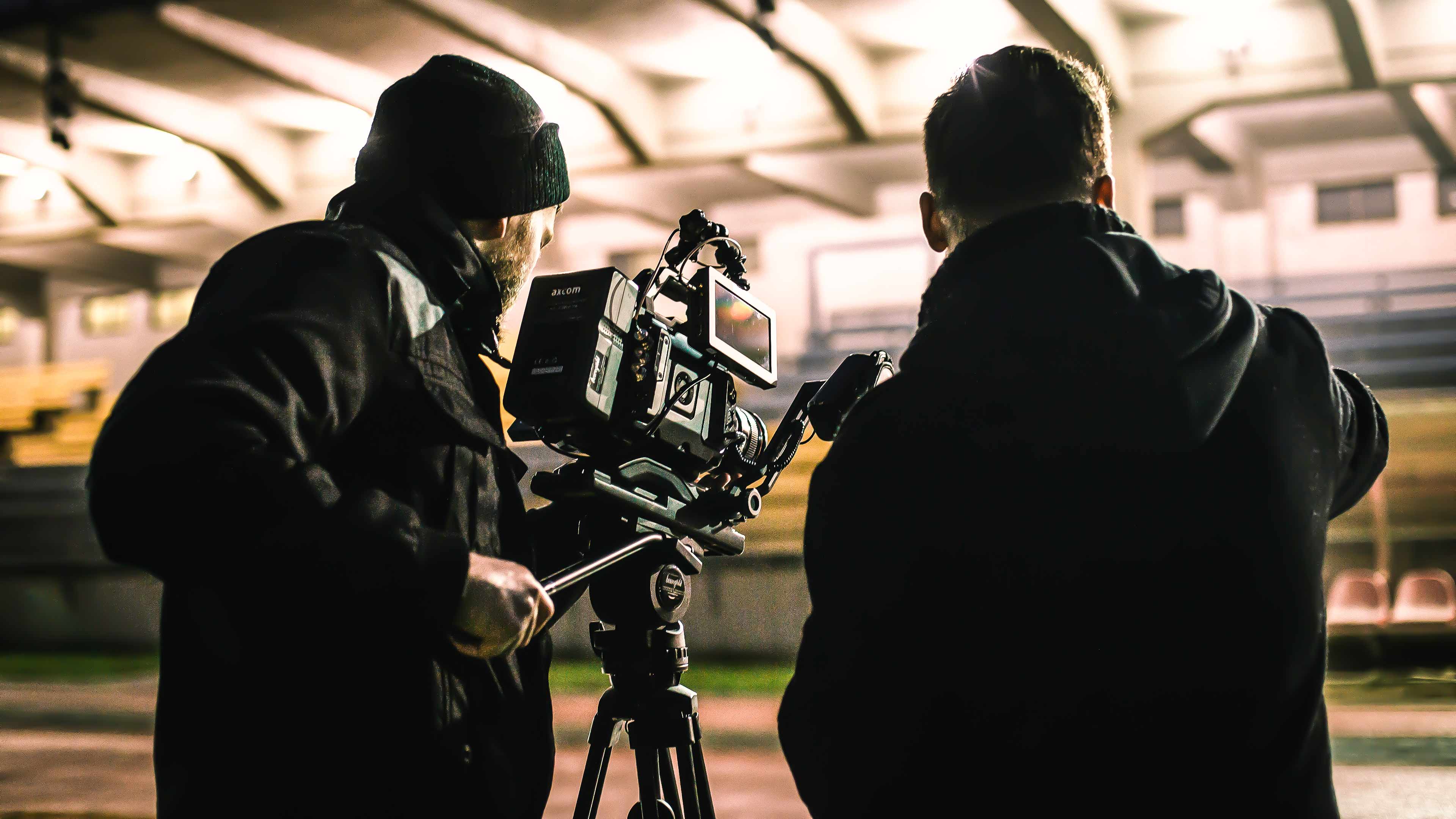 Kameramann und weitere Person