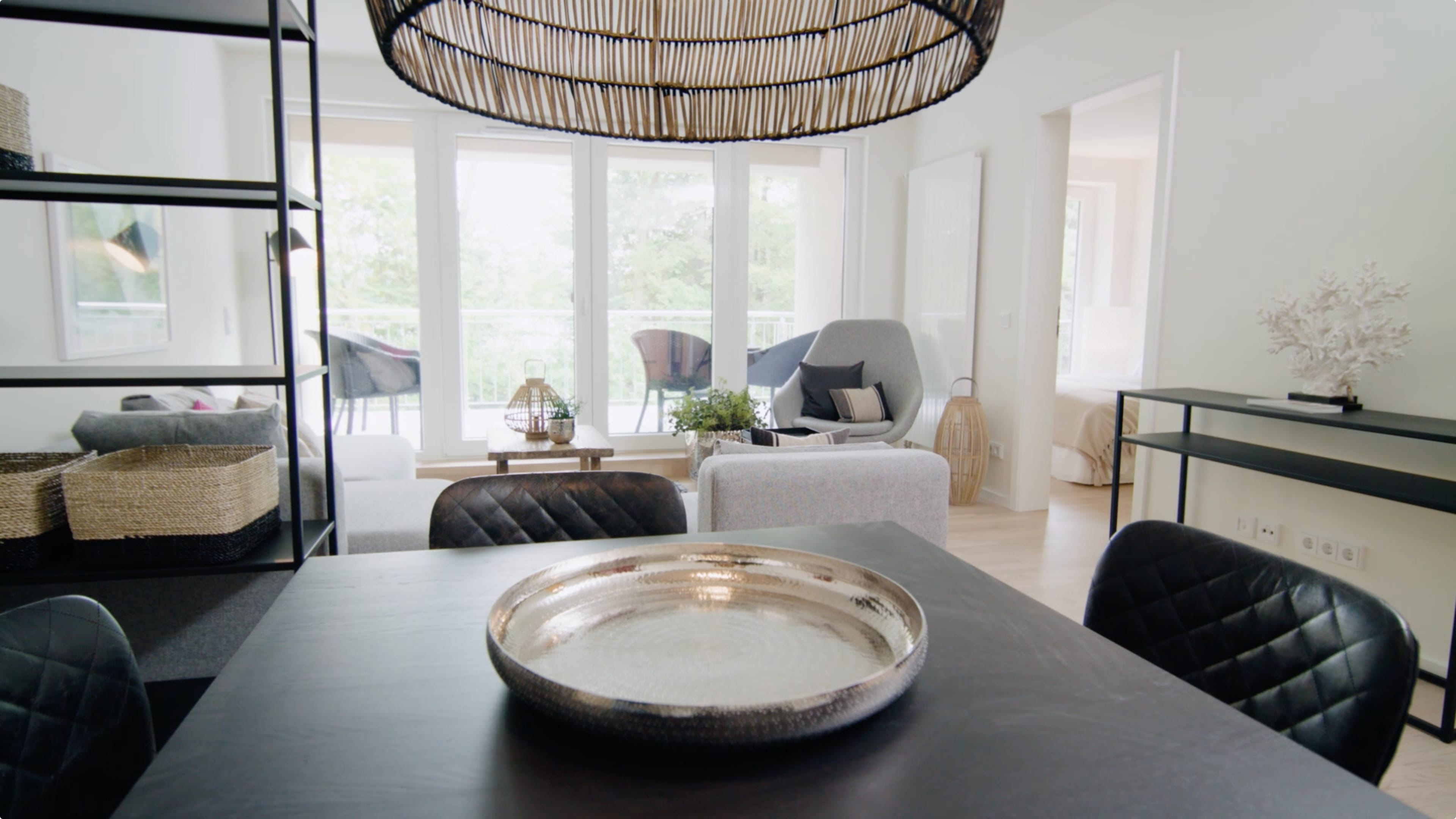Blick in ein modernes Wohnzimmer
