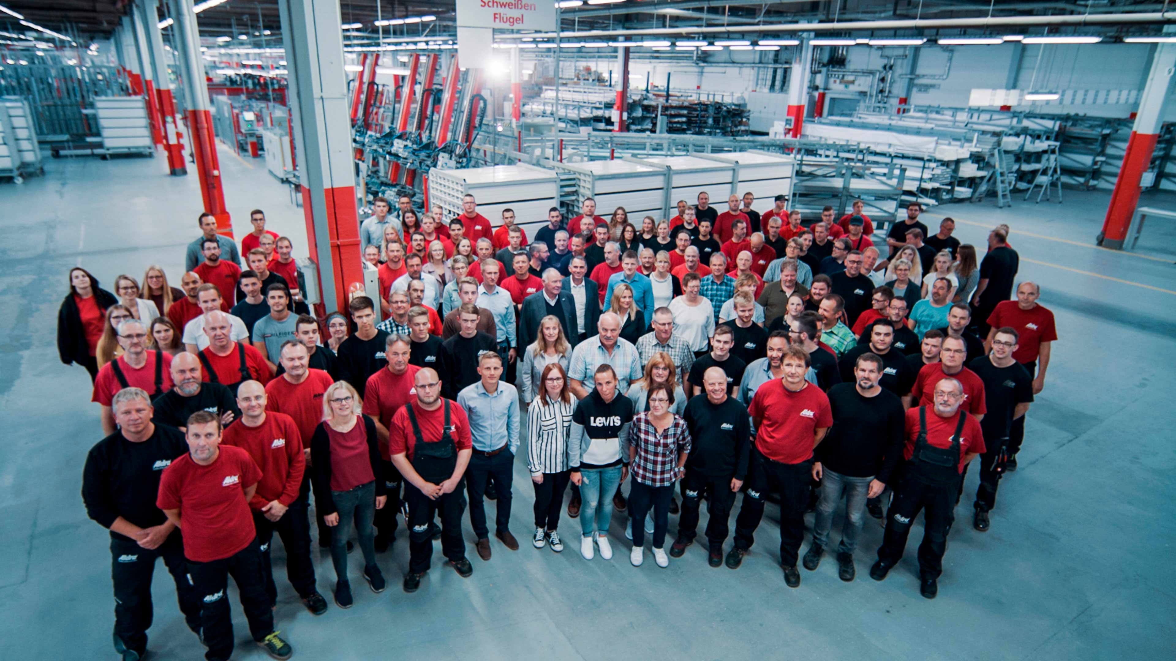 Gruppenbild der Aldra Mitarbeiter